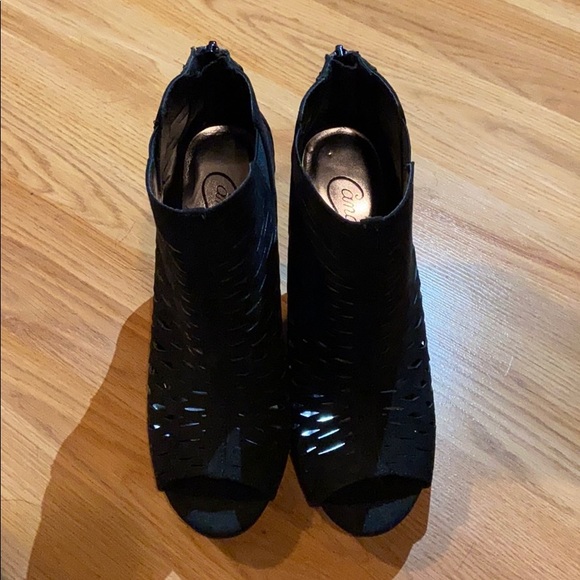 Candie's Shoes - Cute black booties never worn